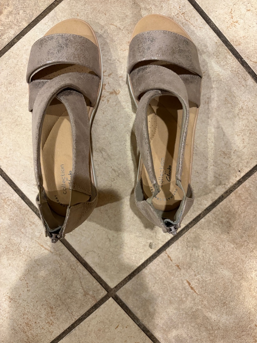 Clark’s “Jillian Rise” Sandals in Pewter Metallic - Size 6.5